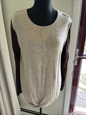 Azules Heathered Beige Knit Top NWOT